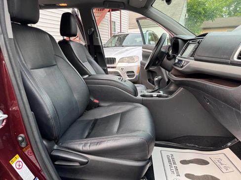 Used 2015 Toyota Highlander XLE image 34