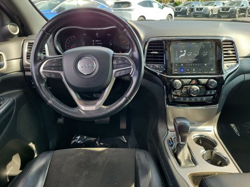 Used 2020 Jeep Grand Cherokee Altitude image 10