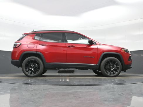 New 2026 Jeep Compass Latitude AWD/4WD image 19