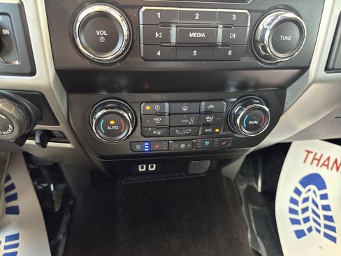 Used 2020 Ford F150 Lariat image 26