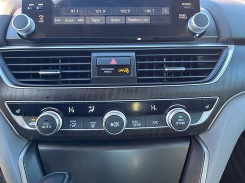 Used 2019 Honda Accord EX-L image 17