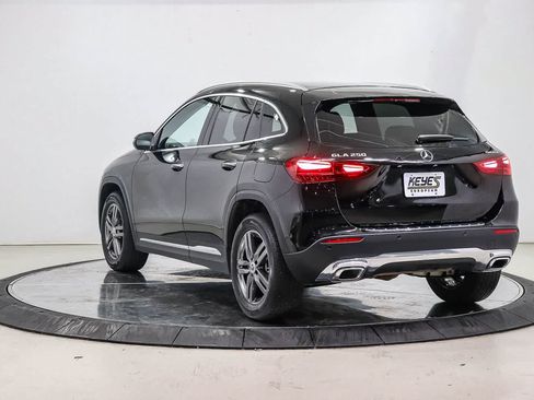 Used 2025 Mercedes-Benz GLA 250 4MATIC image 2