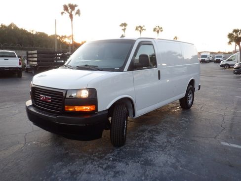Used 2023 GMC Savana 2500 w/ Driver Convenience Package image 20