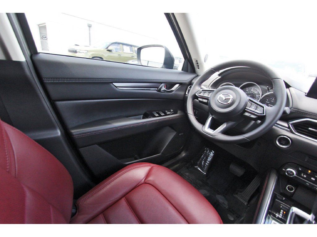 Used 2025 MAZDA CX-5 Carbon Edition AWD/4WD image 8