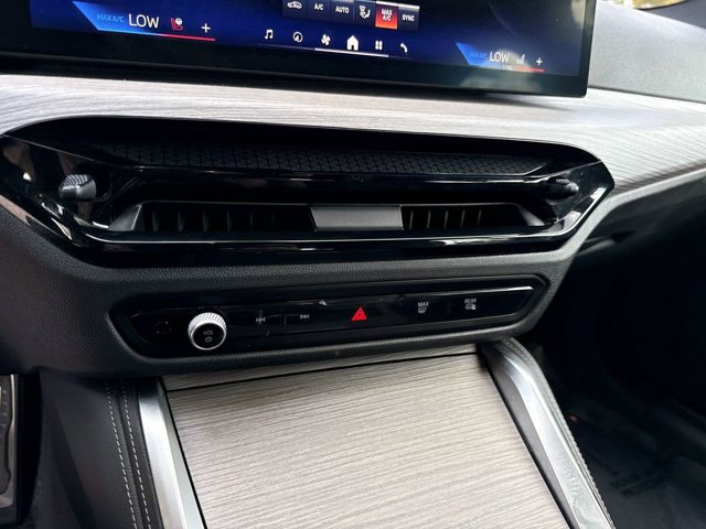 Used 2025 BMW i4 xDrive40i AWD/4WD image 25