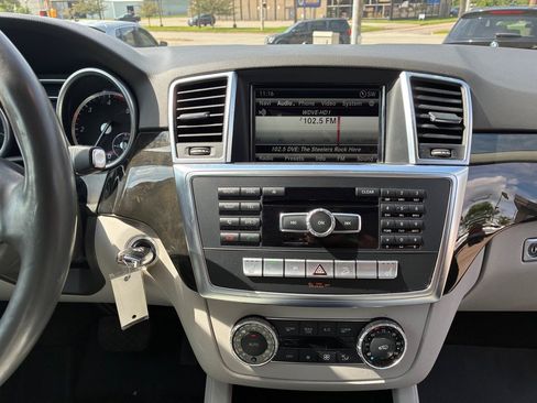 Used 2015 Mercedes-Benz ML 250 BlueTEC 4MATIC w/ Premium 1 Package image 15