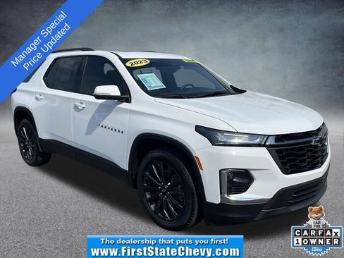 Used 2023 Chevrolet Traverse RS AWD/4WD image 1
