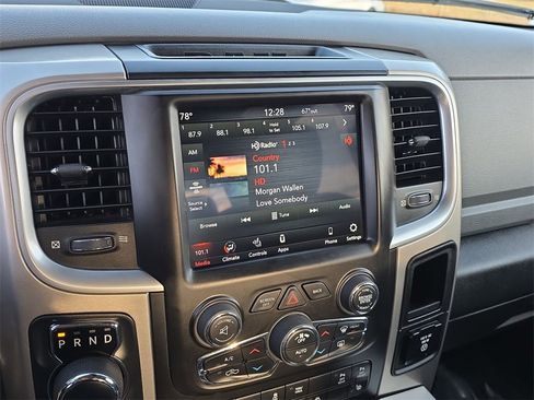 Used 2018 RAM 1500 Big Horn image 13