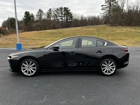 Used 2019 MAZDA MAZDA3 Sedan image 25
