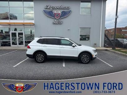 Used 2020 Volkswagen Tiguan SE w/ Panoramic Sunroof Package