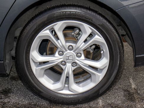 Certified 2024 Honda Accord LX image 33