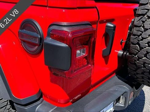 Used 2024 Jeep Wrangler Unlimited Rubicon 392 image 28