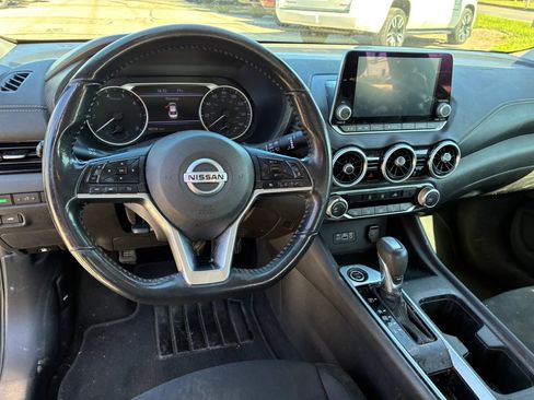 Used 2022 Nissan Sentra SV w/ Trunk Package FWD image 5