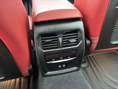 Certified 2023 BMW 330i xDrive Sedan w/ Driving Assistance Package image 33