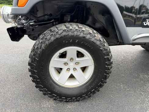 Used 2004 Jeep Wrangler Rubicon w/ Dual Top Group AWD/4WD image 13