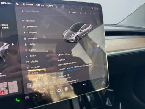 Used 2023 Tesla Model 3 Standard Range image 12