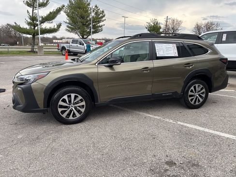 Used 2024 Subaru Outback Premium image 16