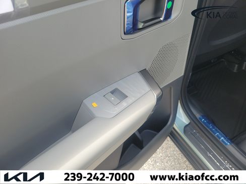 New 2027 Kia Seltos S FWD image 13
