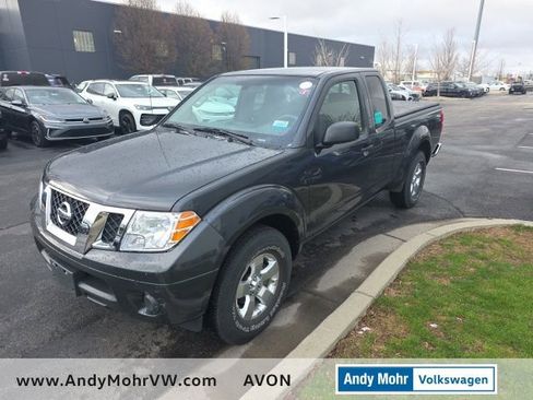 Used 2012 Nissan Frontier SV image 1