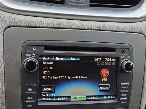 Used 2017 Chevrolet Traverse LS FWD image 12