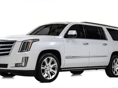 Used 2016 Cadillac Escalade ESV Premium AWD/4WD image 2