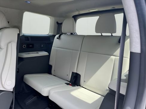 Used 2025 Hyundai Santa Fe Calligraphy image 24