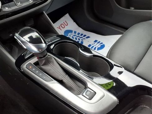 Used 2024 Buick Envista Sport Touring w/ Convenience I Package FWD image 19