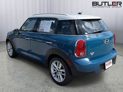 Used 2011 MINI Cooper Countryman FWD image 4