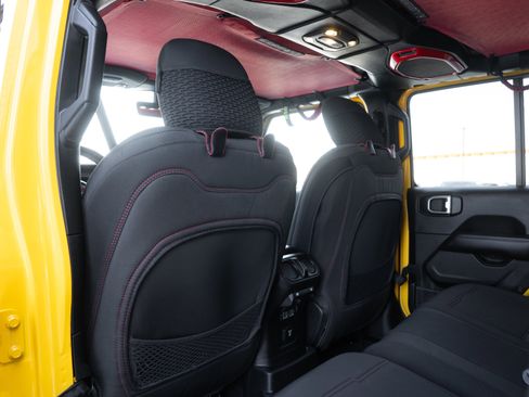 Used 2019 Jeep Wrangler Unlimited Rubicon image 25