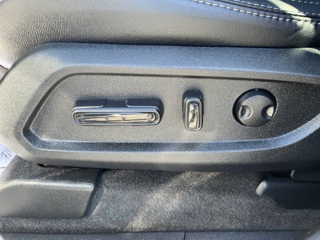 Used 2025 Honda Pilot EX-L image 16