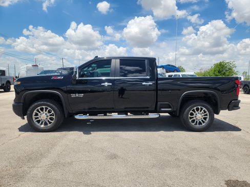 New 2026 Chevrolet Silverado 2500 LT w/ Z71 Chrome Sport Edition AWD/4WD image 3