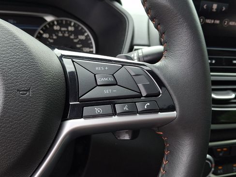 Certified 2024 Nissan Altima 2.5 SR w/ SR Premium Package FWD image 22