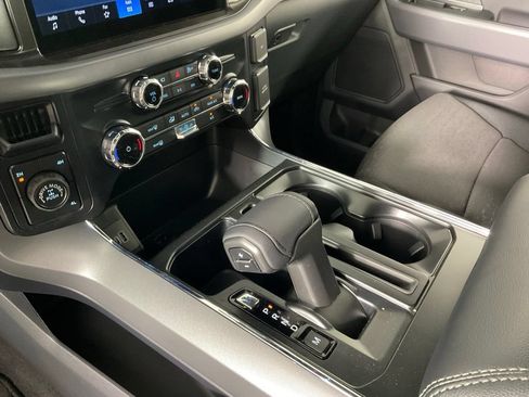New 2026 Ford F150 XLT w/ XLT Black Appearance Package AWD/4WD image 18
