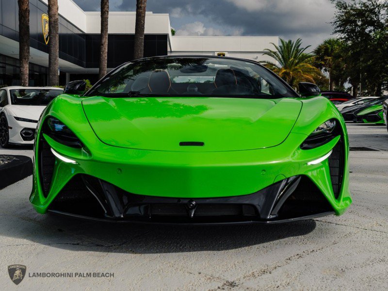 Used 2025 McLaren Artura Spider RWD image 11