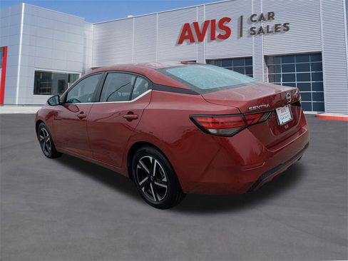 Used 2024 Nissan Sentra SV image 9