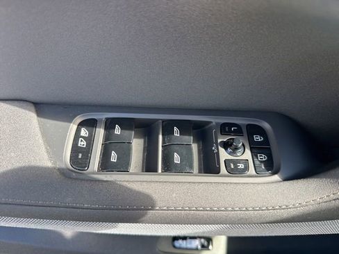 Used 2024 Polestar Polestar 2 image 12