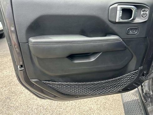 Used 2022 Jeep Wrangler Unlimited Sahara w/ Dual Top Group AWD/4WD image 16