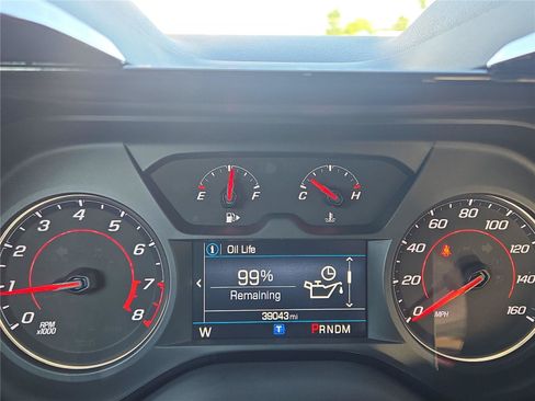 Used 2023 Chevrolet Camaro LT RWD image 3