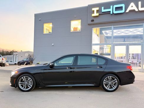 Used 2017 BMW 750i xDrive 750i xDrive image 9