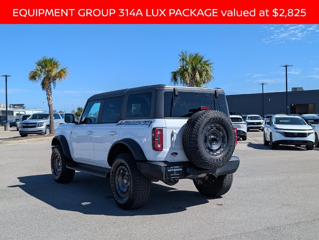 Used 2025 Ford Bronco Outer Banks w/ Sasquatch Package AWD/4WD image 3