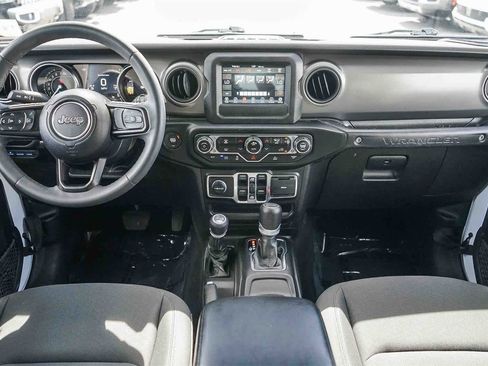 Used 2023 Jeep Wrangler Unlimited w/ Convenience Group image 11