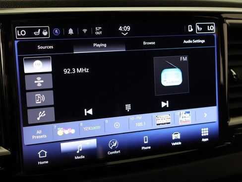 Used 2025 Chrysler Pacifica Select FWD image 46