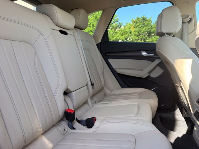 Used 2023 Audi Q5 2.0T Premium w/ Convenience Package AWD/4WD image 19