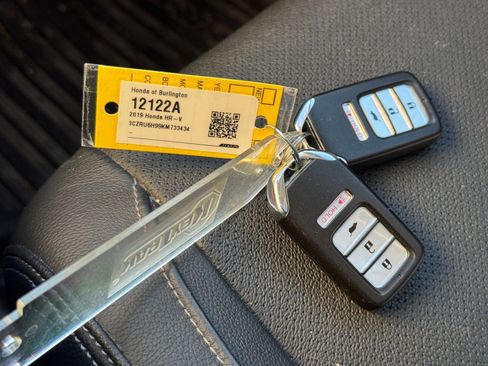 Used 2019 Honda HR-V Touring image 13