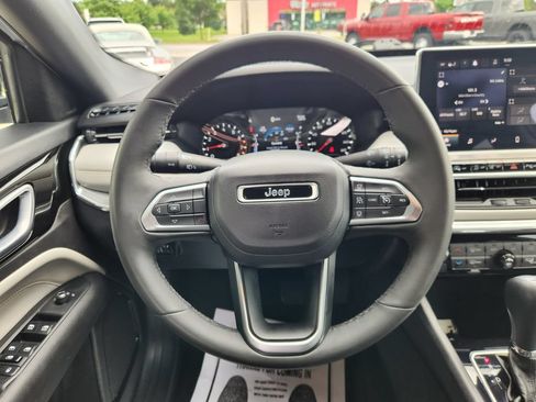 Used 2024 Jeep Compass Limited AWD/4WD image 18