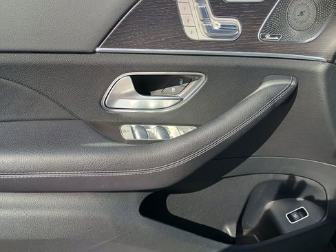 Certified 2023 Mercedes-Benz GLS 580 4MATIC image 10