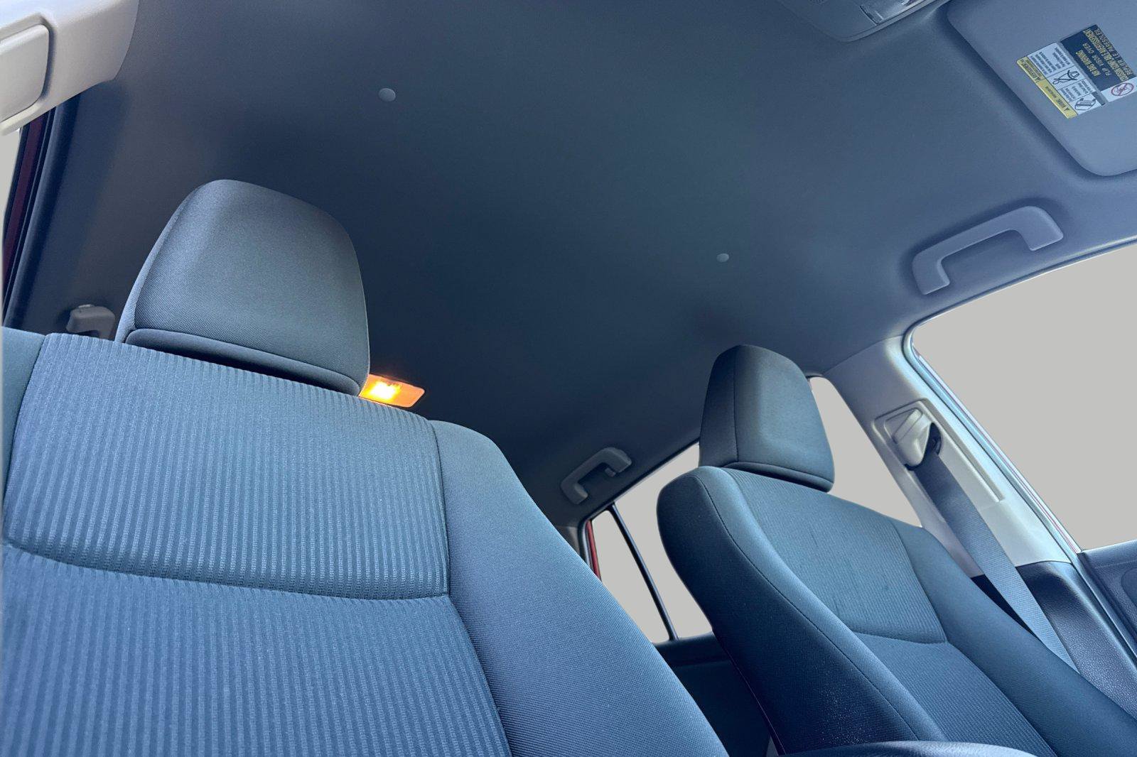 Used 2018 Toyota RAV4 LE FWD image 22