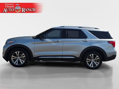 Used 2020 Ford Explorer Platinum w/ Premium Technology Package AWD/4WD image 2