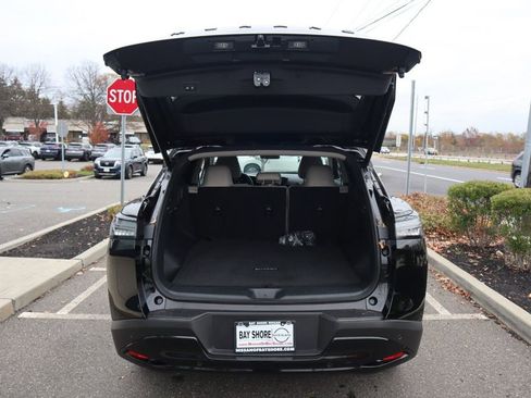 Used 2025 Nissan Murano SV image 27