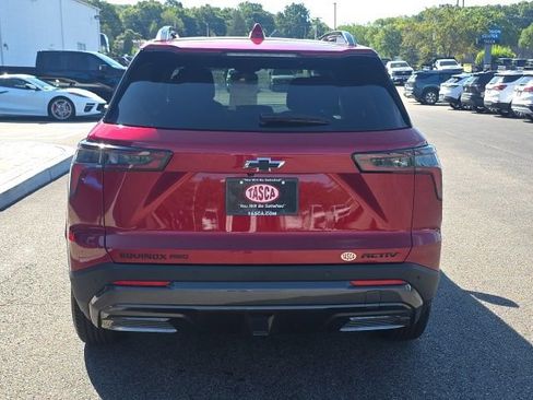Used 2025 Chevrolet Equinox ACTIV AWD/4WD image 3